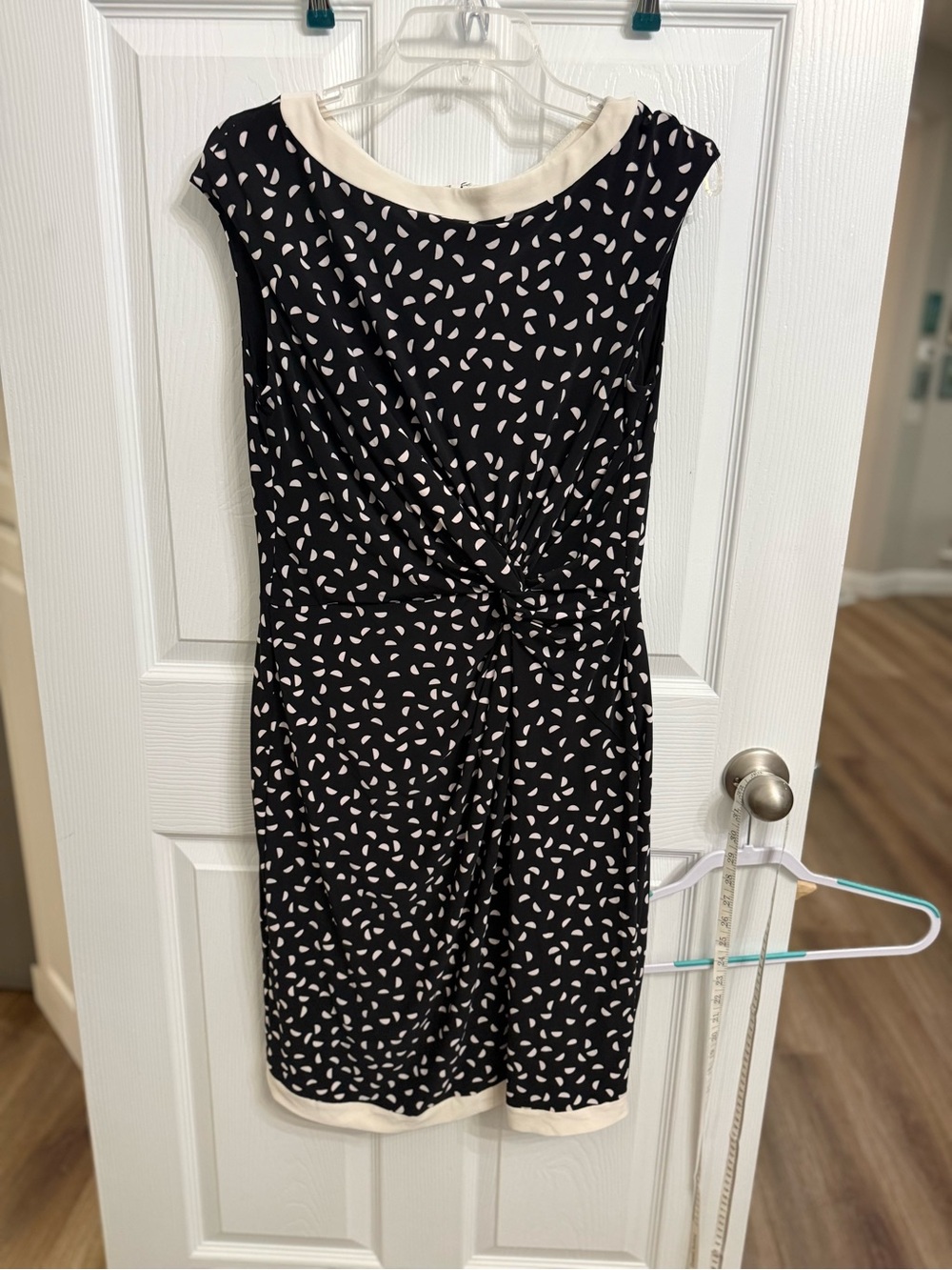 Lauren Ralph Lauren Black Cream Geometric Twist Front Sheath Dress S